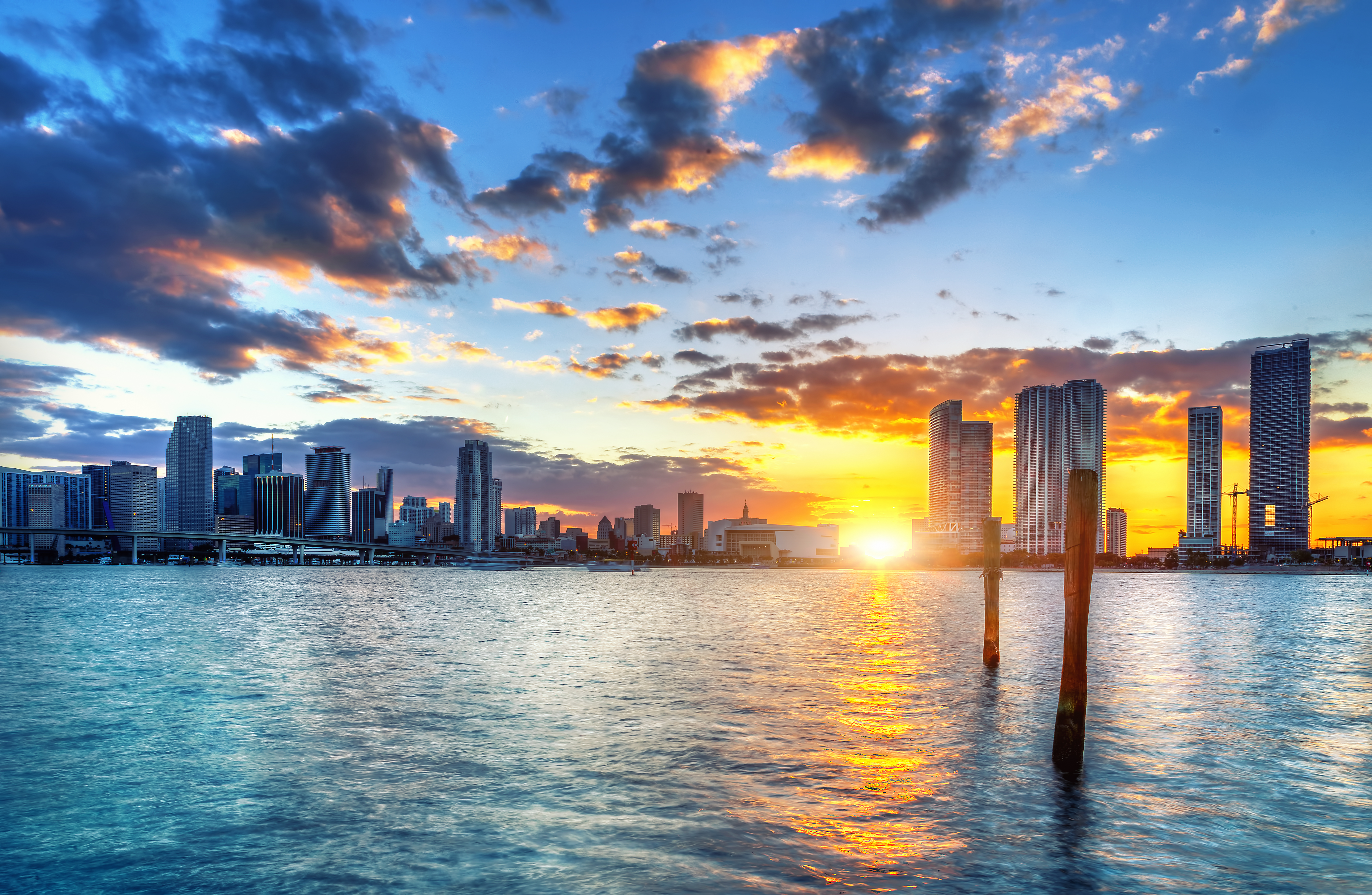 Miami city skylilne at sunset
